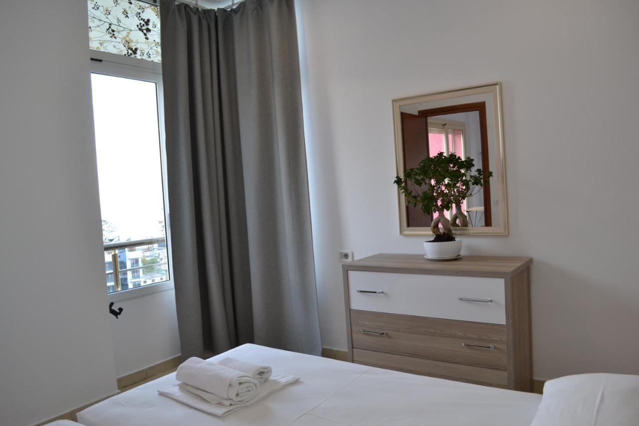 Seaview Penthouse 2 Bedrooms Apartment & Box Garage Vlorë 외부 사진
