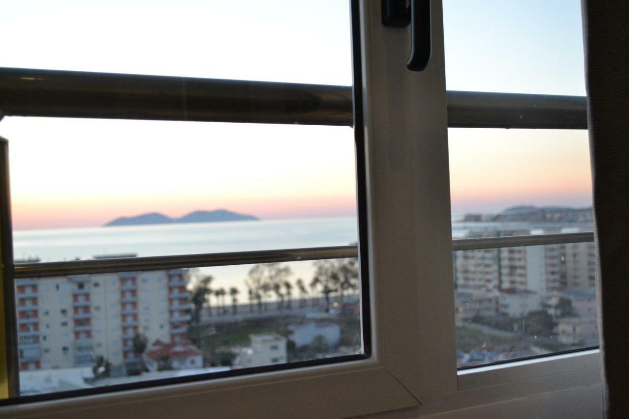 Seaview Penthouse 2 Bedrooms Apartment & Box Garage Vlorë 외부 사진